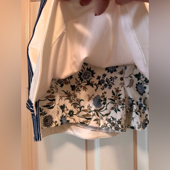 Tuckernuck White Wildflower 14” Elena Tennis Skirt Size Large NWT - Picture 10 of 13